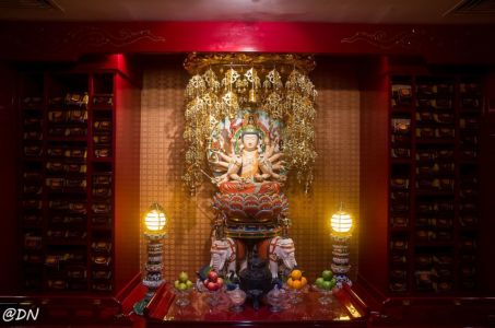 20150110-100255-singapore---buddha-tooth-relic-temple 16395893577 O
